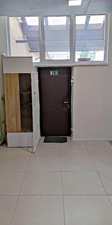 Krasny Priestranny Slnecny Apartman V Centre Mesta Trenčín Exterior foto